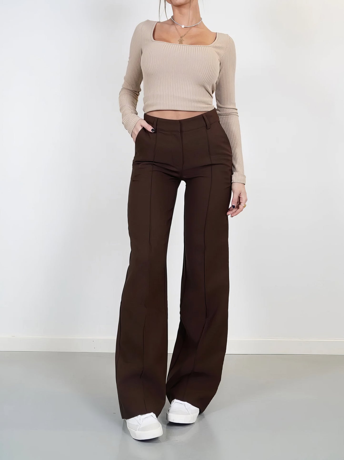 CHARLOTTE | Pantalón Campana Moderno