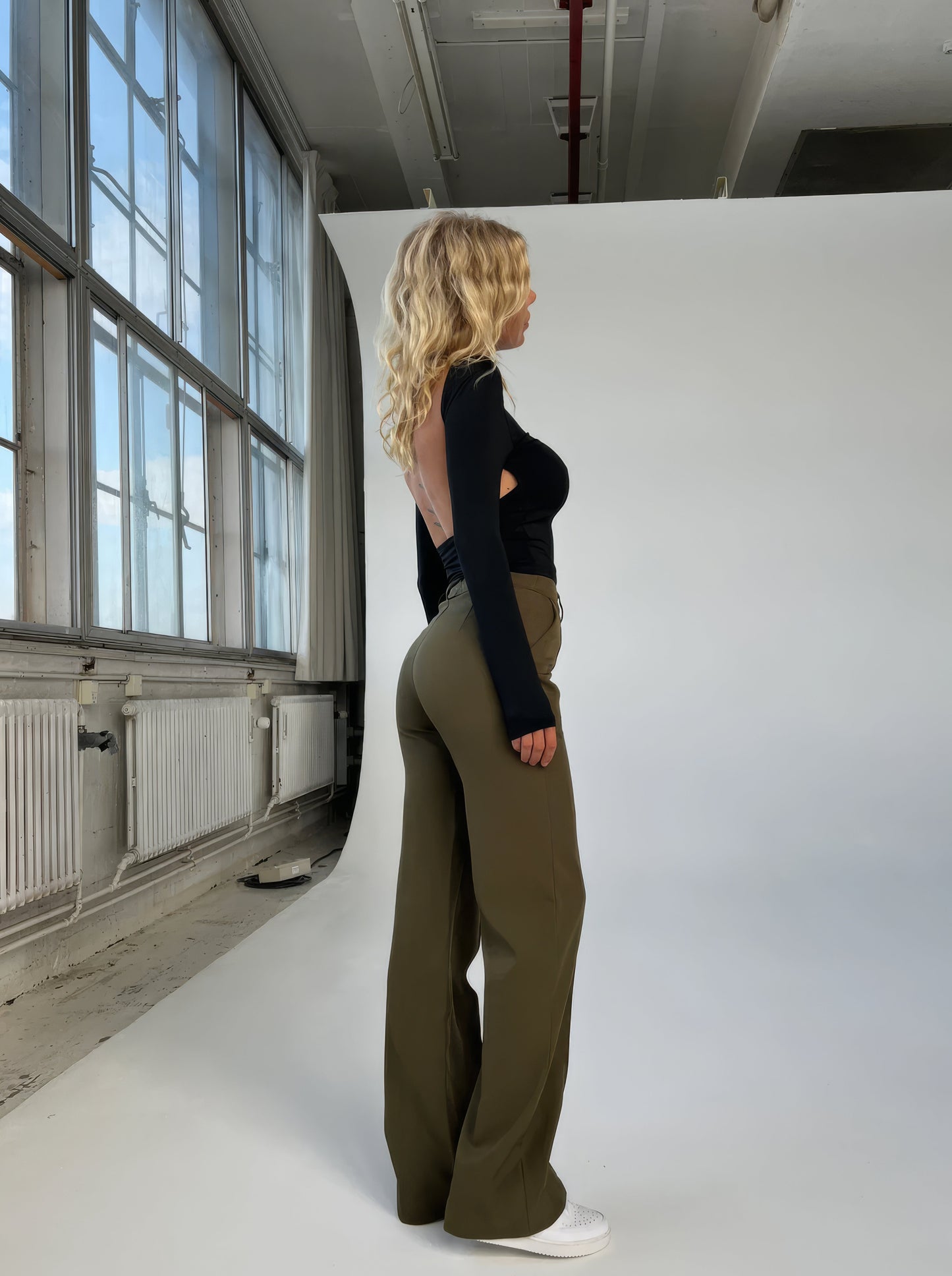 CHARLOTTE | Pantalón Campana Moderno