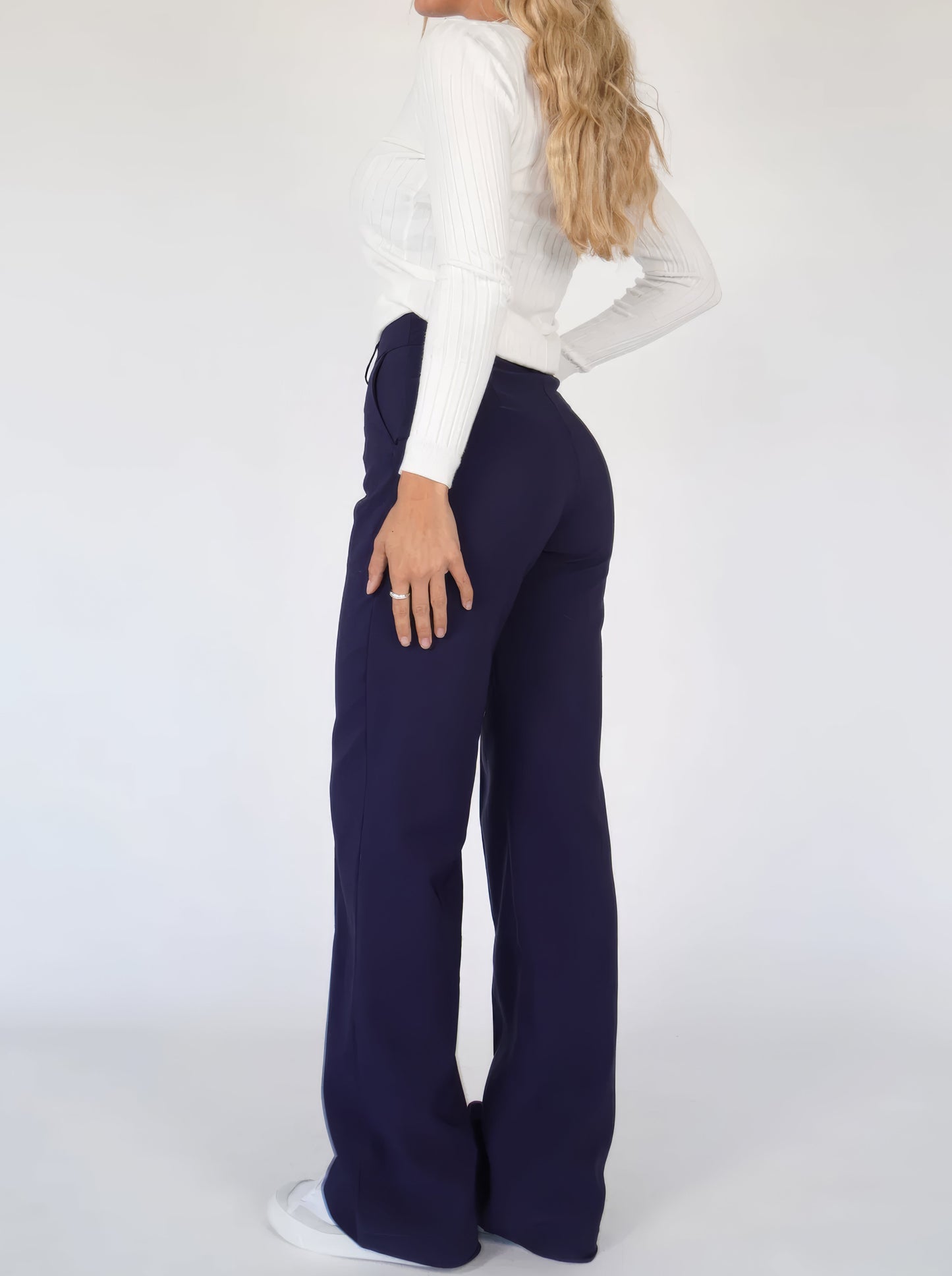 CHARLOTTE | Pantalón Campana Moderno