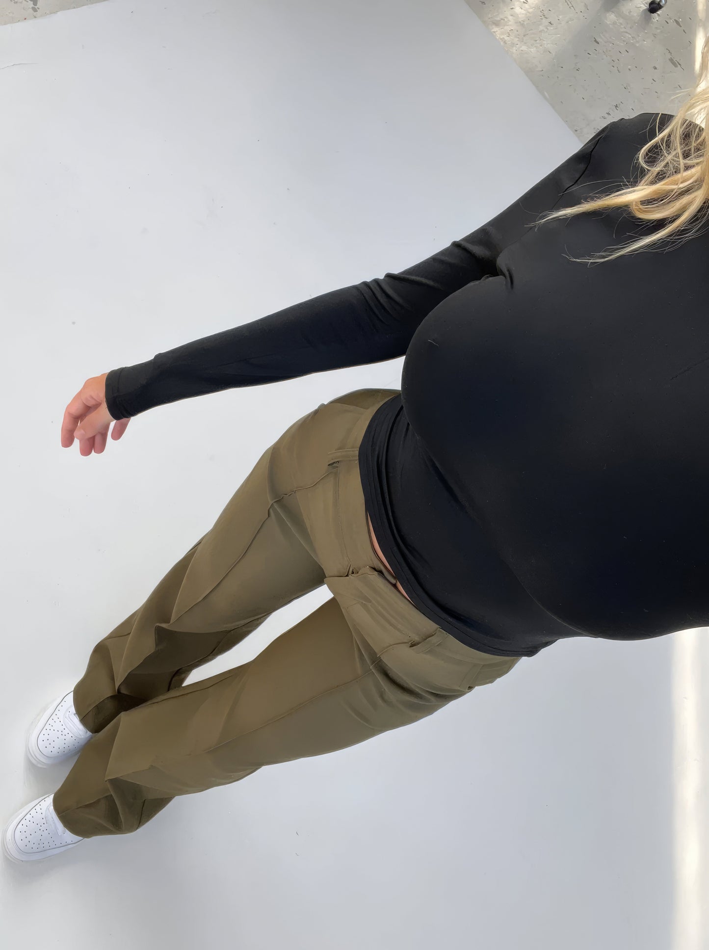CHARLOTTE | Pantalón Campana Moderno